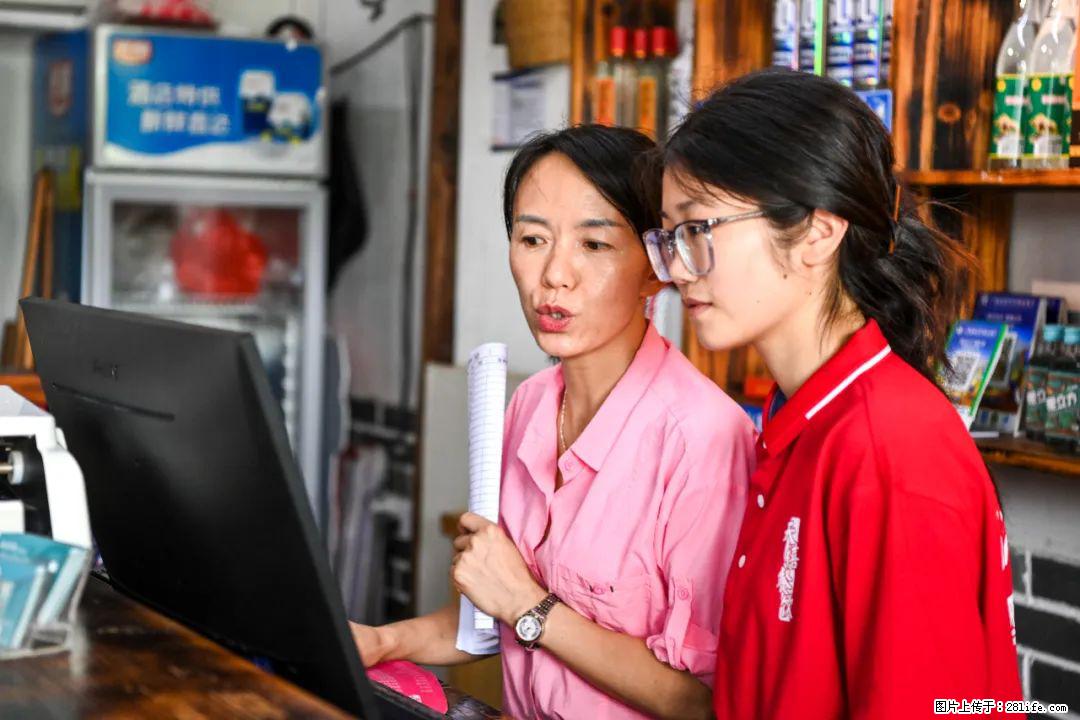 全网追的“扁担女孩”,找了一份暑假工,时薪12元 - 孝感生活资讯 - 孝感28生活网 xiaogan.28life.com